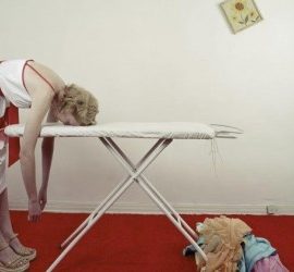 Cómo planchar cosas sin plancha: TOP-15 trucos para la vida
