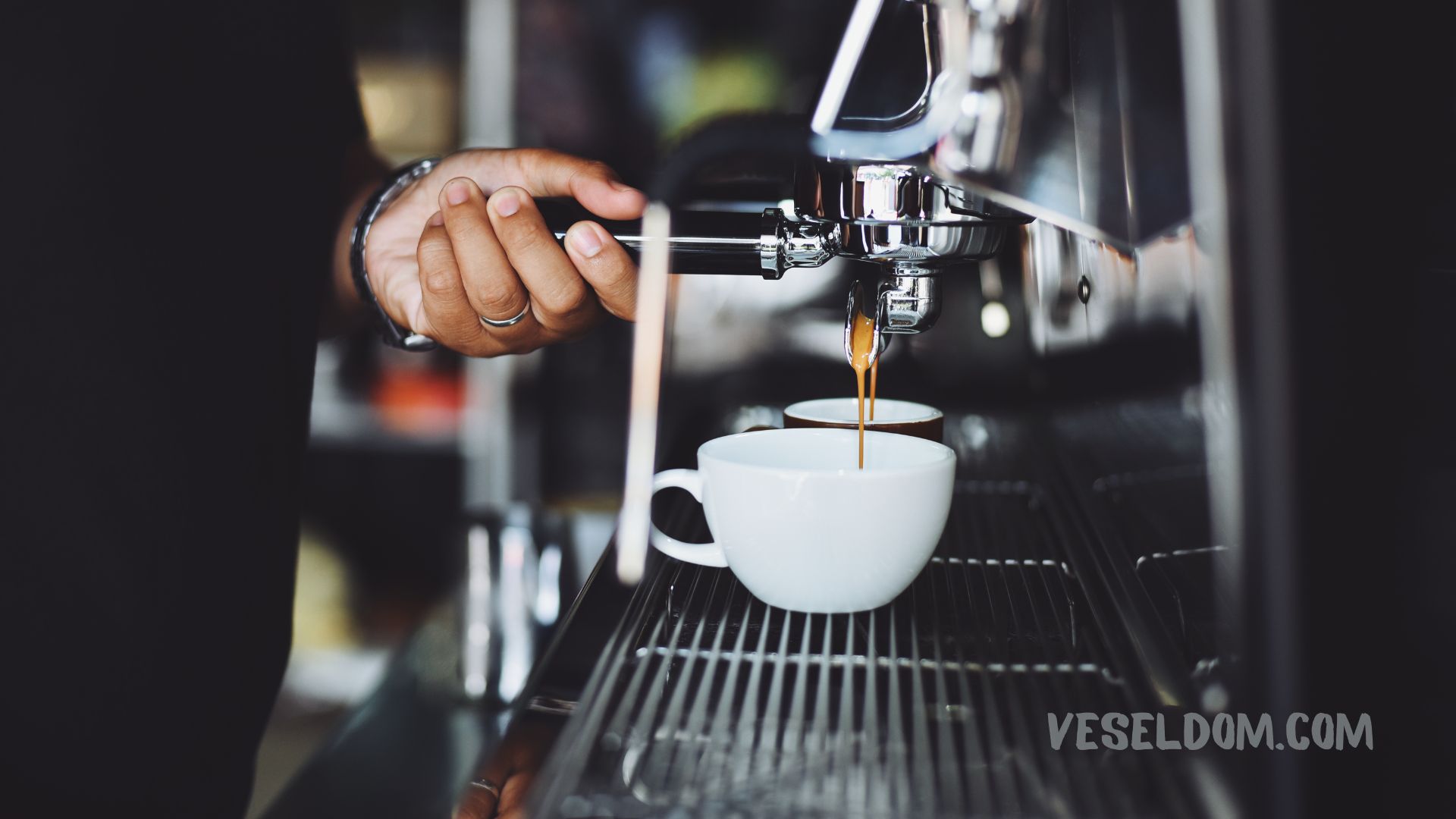 So reinigen Sie eine Kaffeemaschine