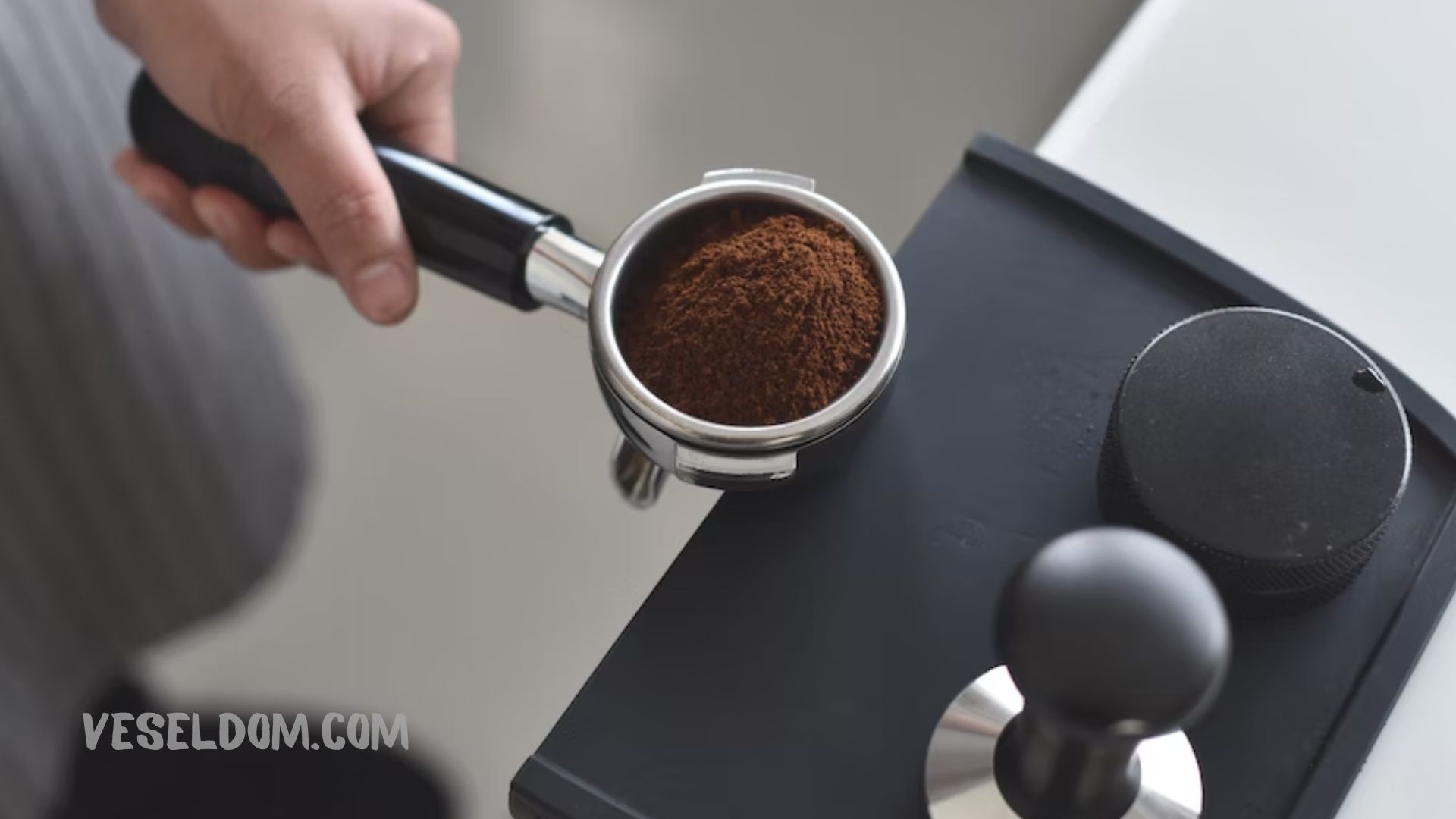 How to clean a coffee maker