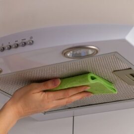 Cómo limpiar la campana de la cocina de grasa